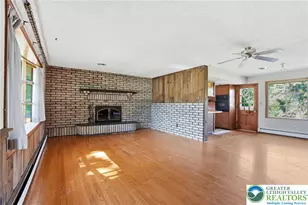 2224 Sunset Ln, Fountain Hill Boro, PA 18015 - Photo 8