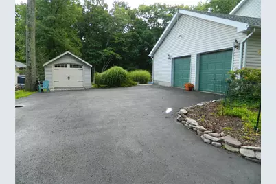 328 Pin Oak Road, Jackson Twp, PA 18360 - Photo 2