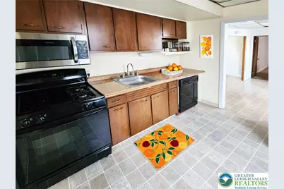 602 Main #1, Hellertown Boro, PA 18055 - Photo 4