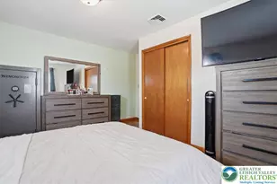 939 E Lynnwood St, Salisbury Township, PA 18103 - Photo 20