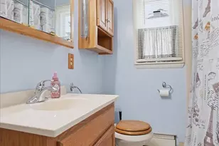 939 E Lynnwood St, Salisbury Township, PA 18103 - Photo 24