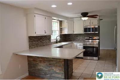 100 Rose Court, Glendon, PA 18042 - Photo 8