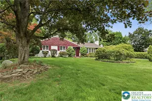 148 Wharton Ln, Bethlehem City, PA 18017 - Photo 2