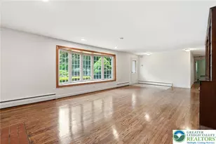 148 Wharton Ln, Bethlehem City, PA 18017 - Photo 4