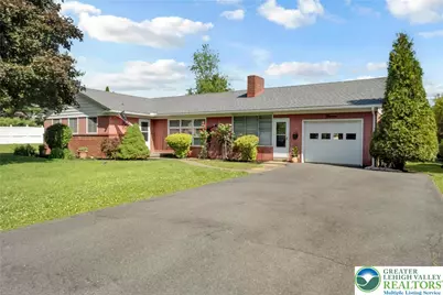 13 Ridgewood Road, Easton, PA 18045 - Photo 2