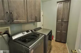 4826 Somerset Ln, Lower Macungie Township, PA 18062 - Photo 18