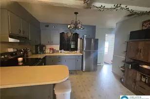 1077 Oakhurst Dr, Slatington Boro, PA 18080 - Photo 6