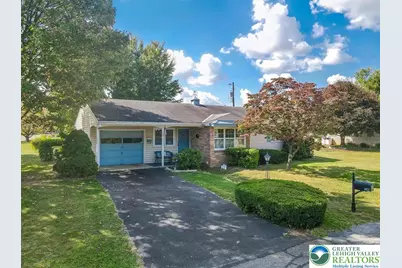 1077 Oakhurst Drive, Slatington Boro, PA 18080 - Photo 1