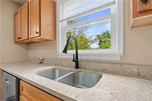 1040 Riverview Dr, Lehigh Township, PA 18088 - Photo 12
