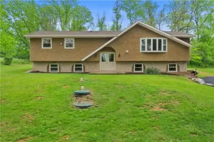 1040 Riverview Dr, Lehigh Township, PA 18088 - Photo 2