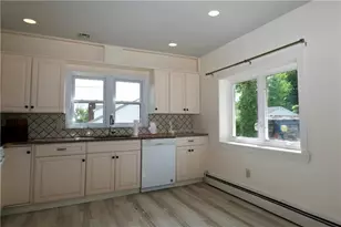 172 Harrison St, Emmaus Boro, PA 18049 - Photo 2