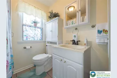 522 E Main Street, Bath Boro, PA 18014 - Photo 8