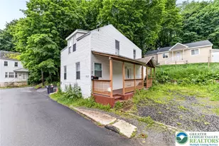 605 N 8th St, Pottsville, PA 17901 - Photo 1