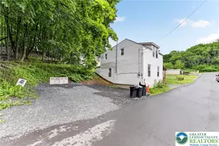 605 N 8th St, Pottsville, PA 17901 - Photo 2