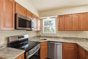 5612 Greens Dr, Lower Macungie Township, PA 18106 - Photo 12