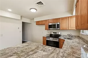 5612 Greens Dr, Lower Macungie Township, PA 18106 - Photo 16