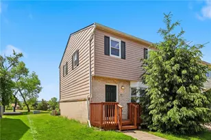 5612 Greens Dr, Lower Macungie Township, PA 18106 - Photo 2