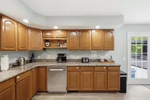 310 Estate Dr, East Stroudsburg, PA 18302 - Photo 18