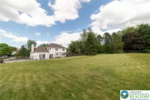 5526 Holiday Dr, Upper Macungie Township, PA 18104 - Photo 2