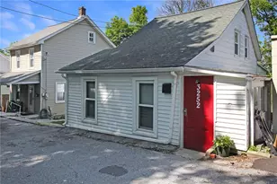3252 Quarry St, Whitehall Township, PA 18052 - Photo 2