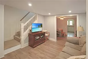 3252 Quarry St, Whitehall Township, PA 18052 - Photo 4