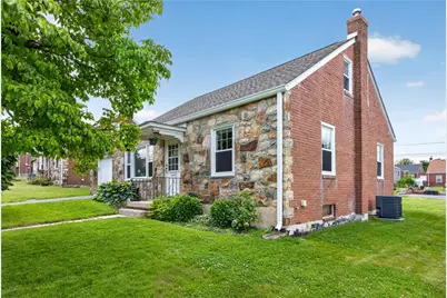 23 Harrison St, Emmaus Boro, PA 18049 - Photo 2