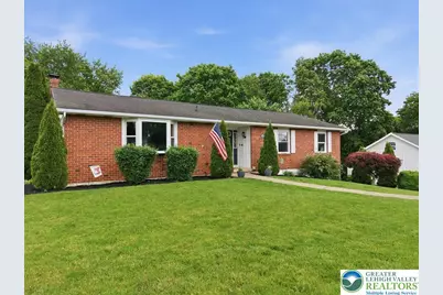 9 Stonecroft Drive, Easton, PA 18045 - Photo 2