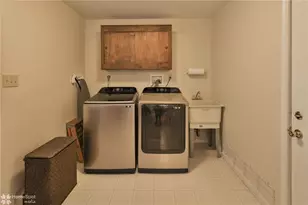 573 Longacre Dr, Lehigh Township, PA 18035 - Photo 24