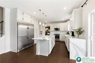 25 Crest Blvd, Palmer Twp, PA 18045 - Photo 4