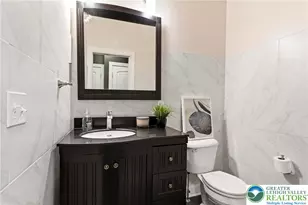 25 Crest Blvd, Palmer Twp, PA 18045 - Photo 12