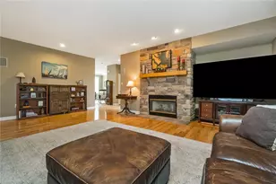 2549 Chandlee Ct, Macungie Boro, PA 18062 - Photo 10