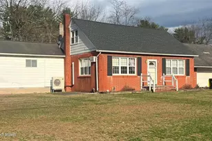 1564 Spruce St, Stroudsburg, PA 18360 - Photo 2