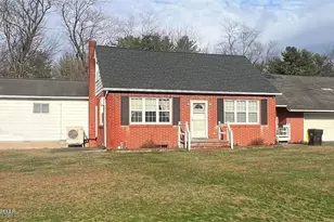 1564 Spruce St, Stroudsburg, PA 18360 - Photo 4