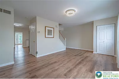 5650 Greens Drive, Lower Macungie Township, PA 18106 - Photo 6