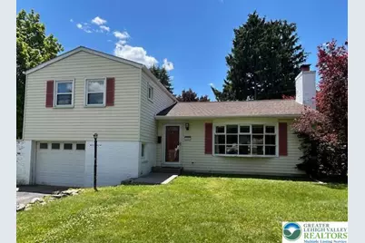 2065 Hopewell Road, Bethlehem City, PA 18017 - Photo 1