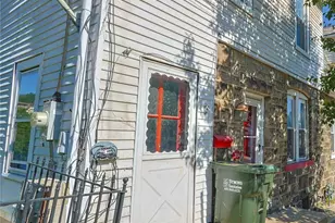 704 Hayes St, Bethlehem City, PA 18015 - Photo 2