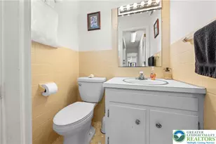 3146 Club Dr, Salisbury Township, PA 18103 - Photo 26
