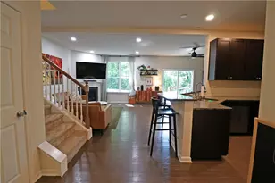 4502 Benjamin CT, Emmaus Boro, PA 18049 - Photo 6