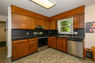 2516 Rachael Ln, South Whitehall Township, PA 18069 - Photo 4
