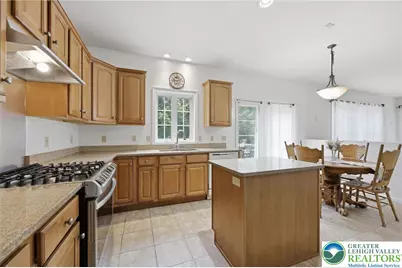 1017 Woodberry Drive, Mountain Top, PA 18707 - Photo 12