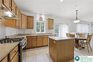 1017 Woodberry Dr, Mountain Top, PA 18707 - Photo 12