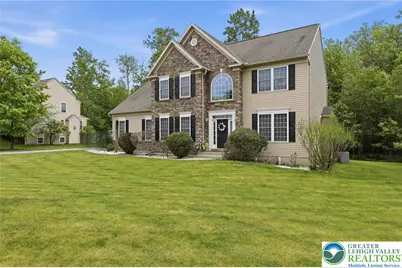 1017 Woodberry Drive, Mountain Top, PA 18707 - Photo 2