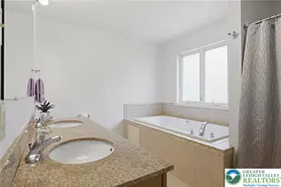 1017 Woodberry Dr, Mountain Top, PA 18707 - Photo 22