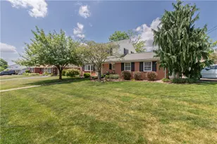 711 W Berger St, Emmaus Boro, PA 18049 - Photo 2