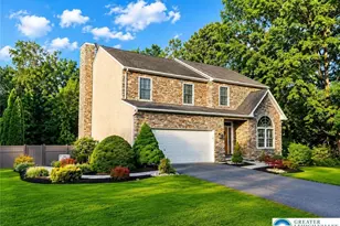 2123 Lincoln Ave, Whitehall Township, PA 18052 - Photo 2