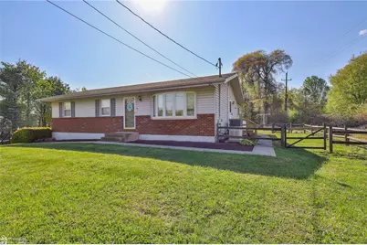 205 W Moorestown Road, Bushkill Twp, PA 18091 - Photo 2