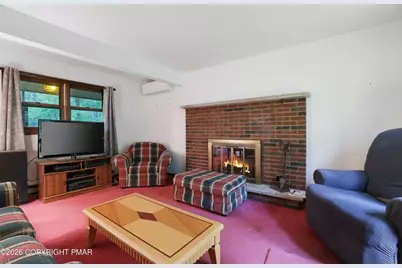 1585 Starry Lane, Chestnuthill Twp, PA 18330 - Photo 8