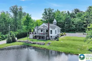 279 Greenview Dr, Chestnuthill Twp, PA 18353 - Photo 2