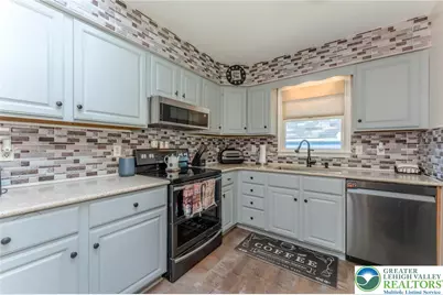 6 View Drive, Walnutport Boro, PA 18088 - Photo 6