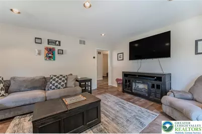 6 View Drive, Walnutport Boro, PA 18088 - Photo 12